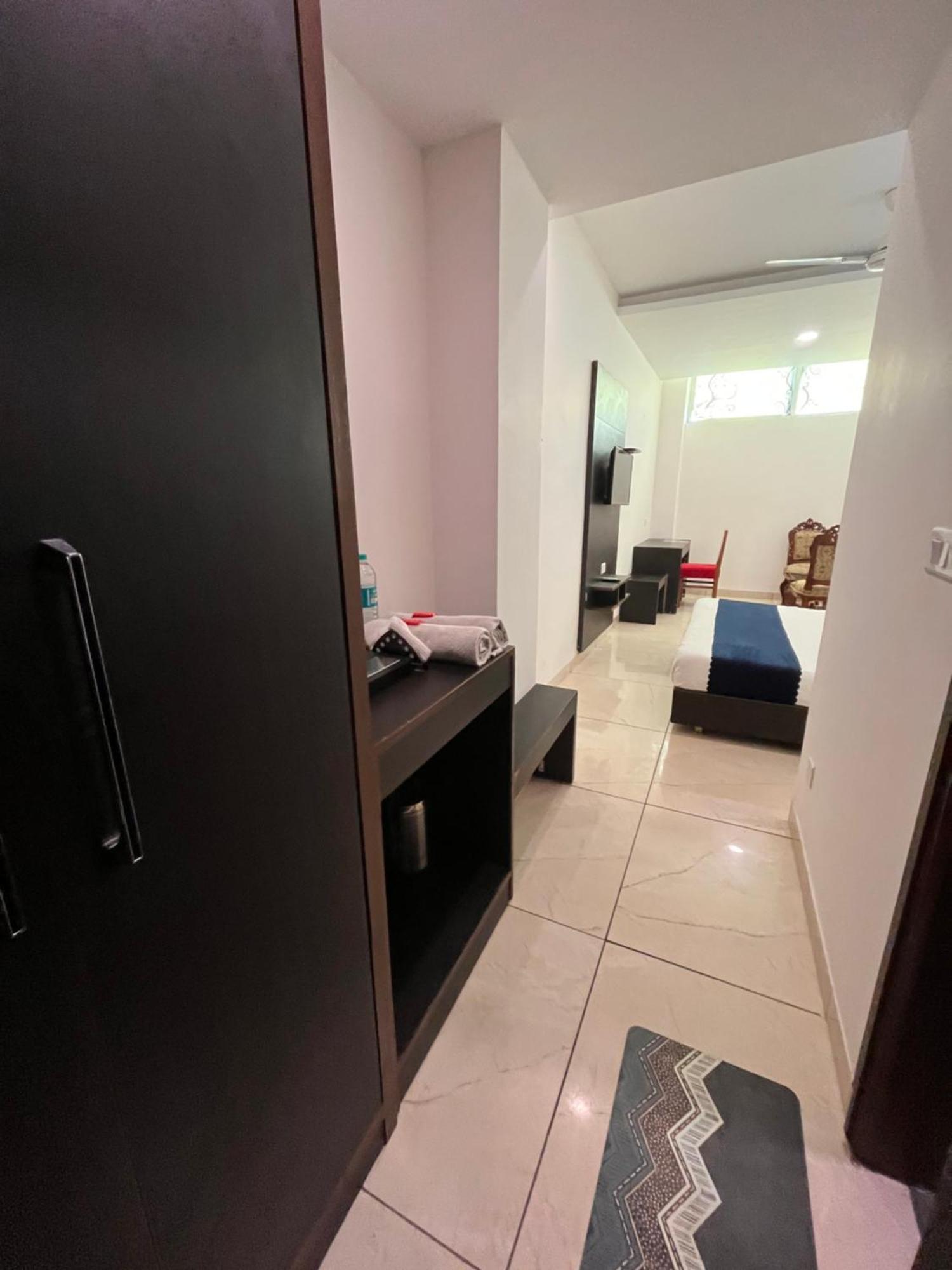 Hotel Jb Residency !! Luxurious & Royal Balcony Rooms !! Large Rooms Zirakpur Екстериор снимка